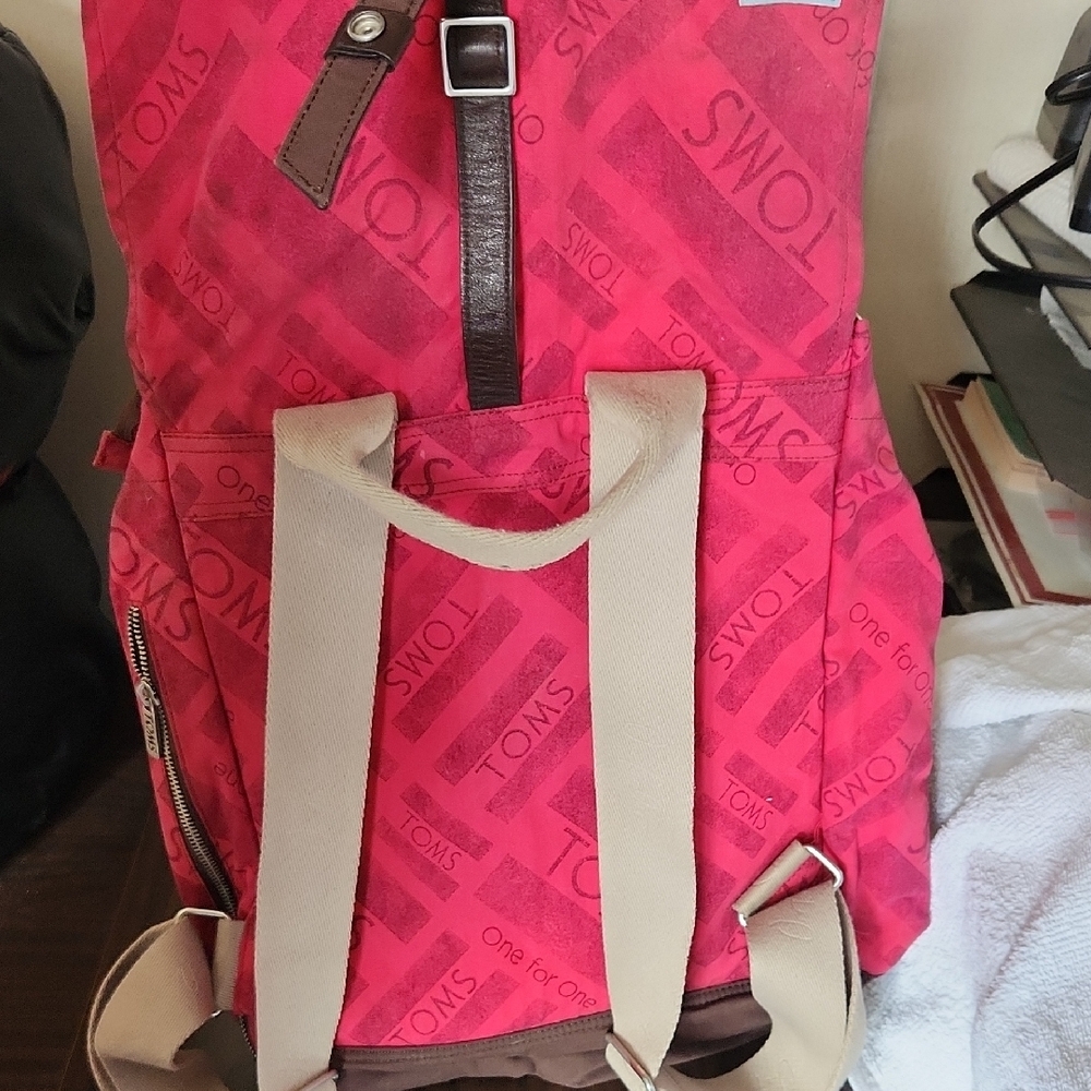TOMS Reddush and Tan Backpack - Picture 2 of 6